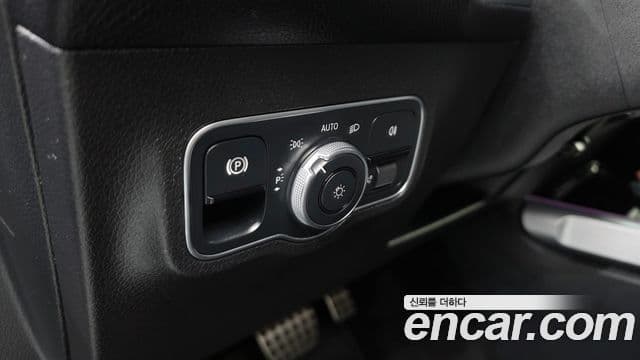 Mercedes-Benz GLB-Class 2022 — Şəkil 12/20