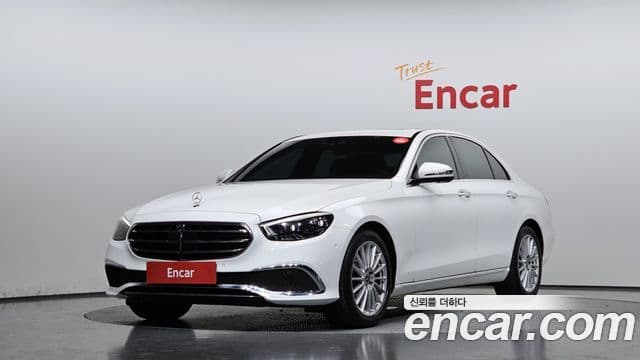 Mercedes-Benz E-Class 2022 — Фото 1/20