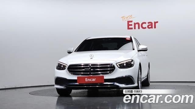 Mercedes-Benz E-Class 2022 — Фото 3/20