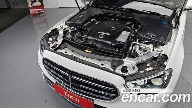 Mercedes-Benz E-Class 2022 — Фото 6/20