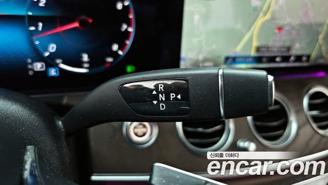 Mercedes-Benz E-Class 2022 — Фото 9/20
