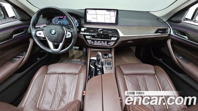 BMW 5 Series 2020 — Şəkil 7/20