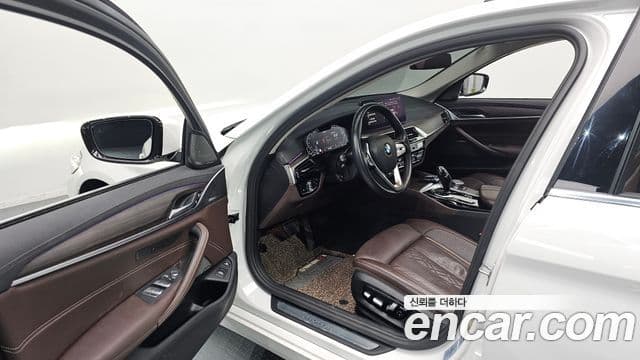 BMW 5 Series 2020 — Şəkil 11/20