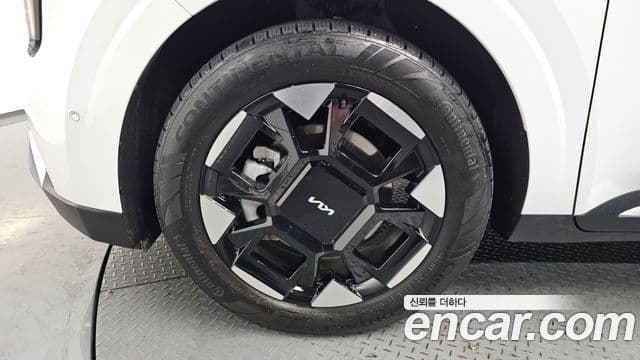 Kia Carnival 2024 — ფოტო 5/20