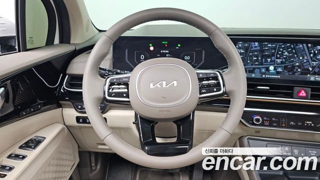 Kia Carnival 2024 — ფოტო 13/20