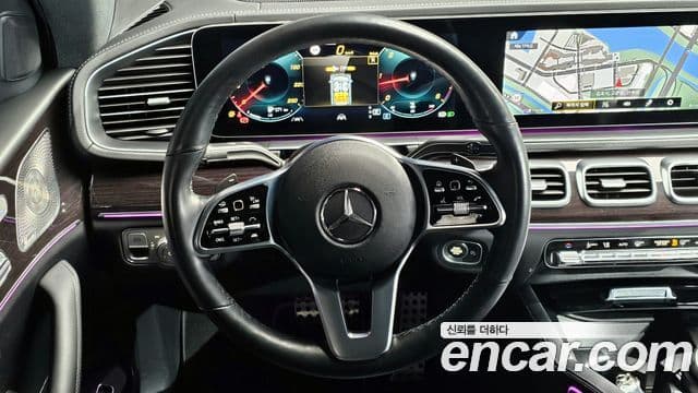 Mercedes-Benz GLE-Class 2022 — ფოტო 13/20