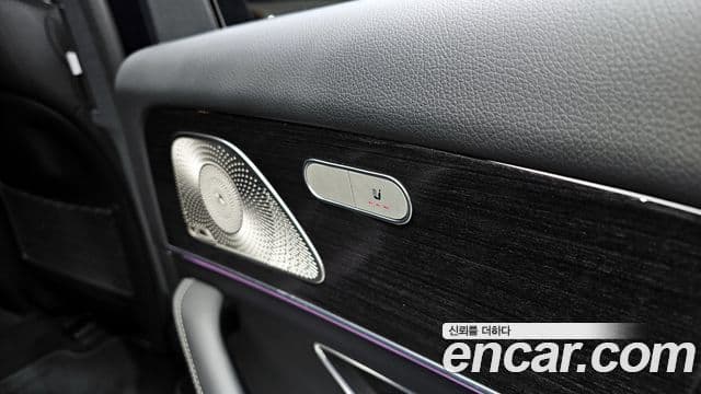 Mercedes-Benz GLE-Class 2022 — ფოტო 19/20