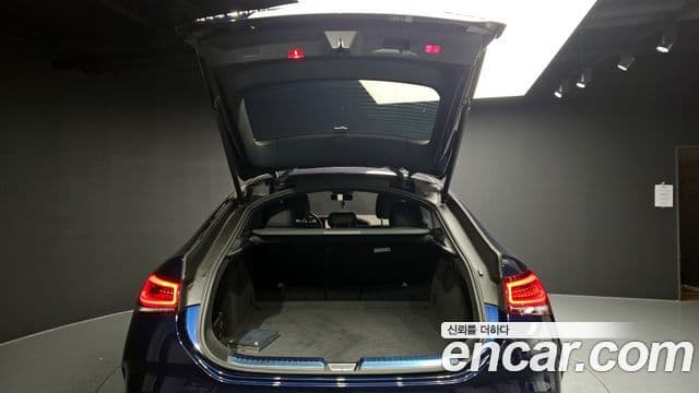 Mercedes-Benz GLE-Class 2022 — ფოტო 20/20