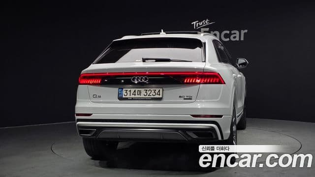 Audi Q7 2022 — Фото 4/20