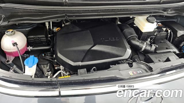Hyundai Staria 2023 — ფოტო 6/20