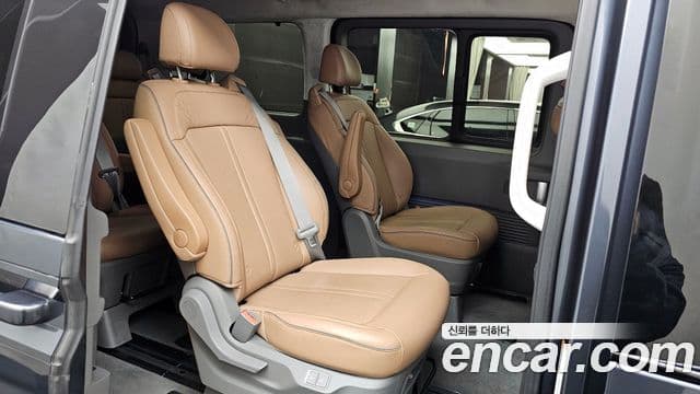 Hyundai Staria 2023 — ფოტო 4/20