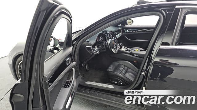 Porsche Panamera 2018 — Şəkil 9/20