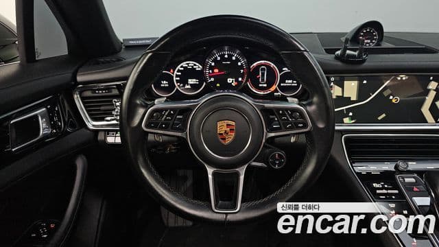 Porsche Panamera 2018 — Şəkil 10/20