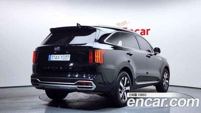 Kia Sorento 2021 — Фото 2/20
