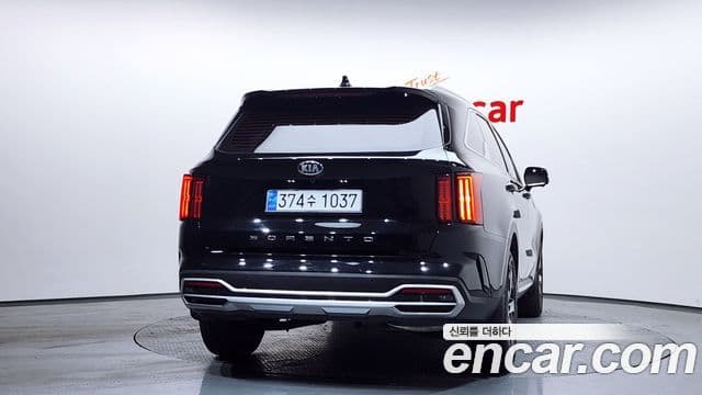 Kia Sorento 2021 — Фото 4/20