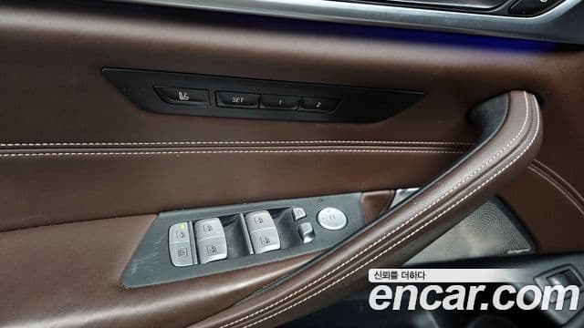 BMW 5 Series 2019 — Şəkil 18/20