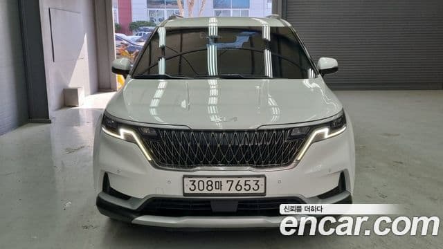 Kia Carnival 2023 — фото 3 из 18
