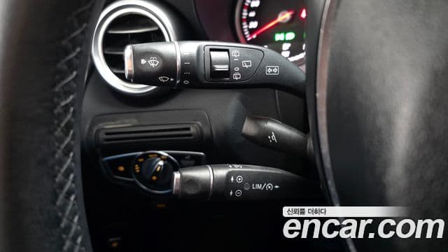 Mercedes-Benz GLC-Class 2019 — Şəkil 16/20