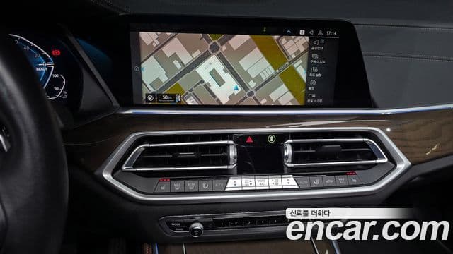 BMW X5 2022 — ფოტო 15/20