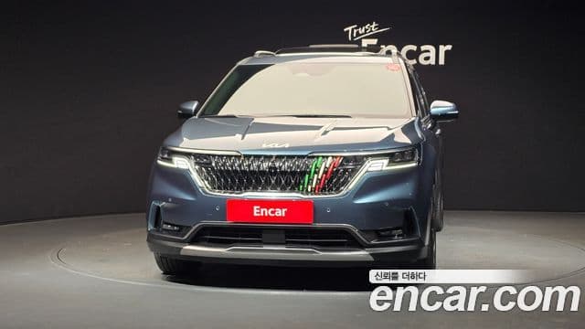 Kia Carnival 2022 — Фото 3/20