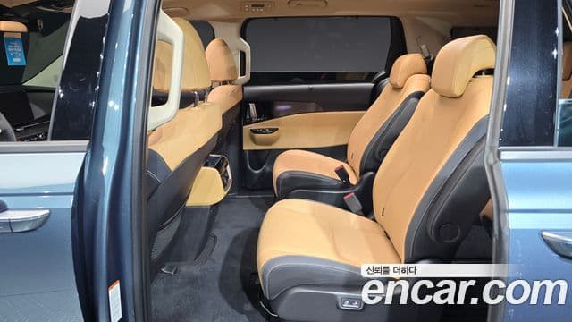 Kia Carnival 2022 — Фото 12/20