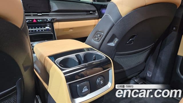 Kia Carnival 2022 — Фото 18/20