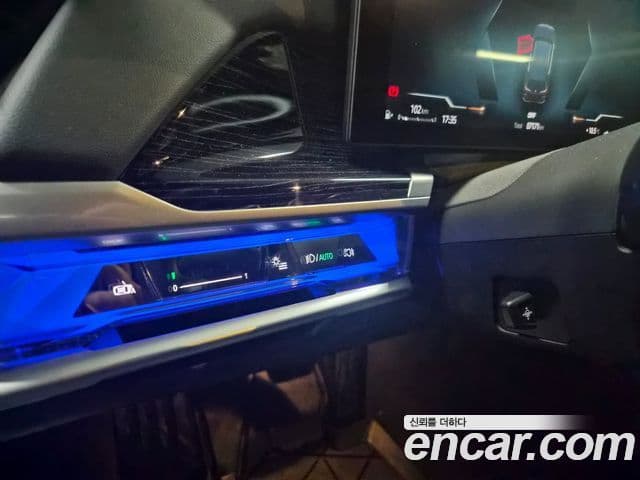 BMW 7 Series 2023 — Photo 13/20