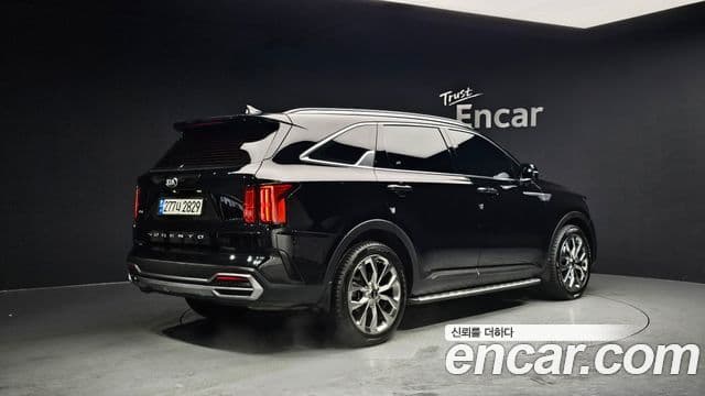 Kia Sorento 2021 — Фото 2/20