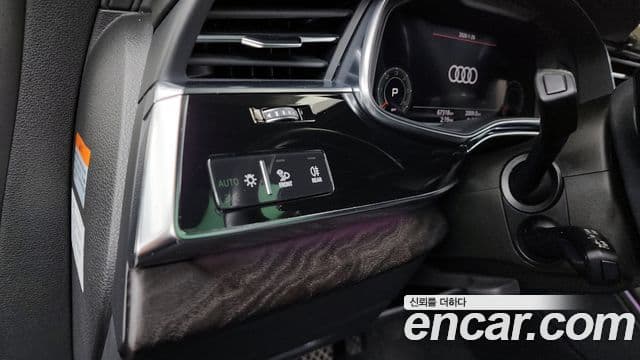 Audi Q7 2022 — ფოტო 16/20