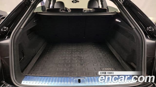Audi Q7 2022 — ფოტო 20/20