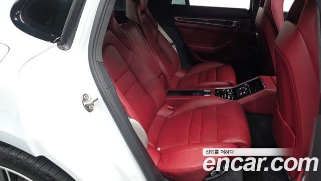 Porsche Panamera 2018 — Photo 16/20