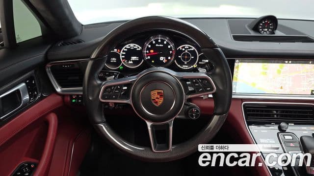 Porsche Panamera 2018 — Photo 11/20