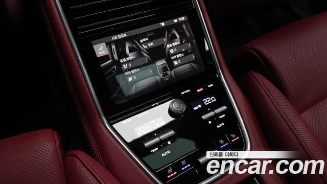Porsche Panamera 2018 — Photo 9/20