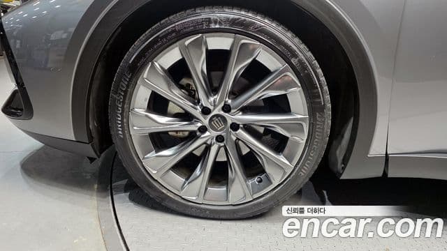 Toyota Crown Crossover 2023 — ფოტო 4/20