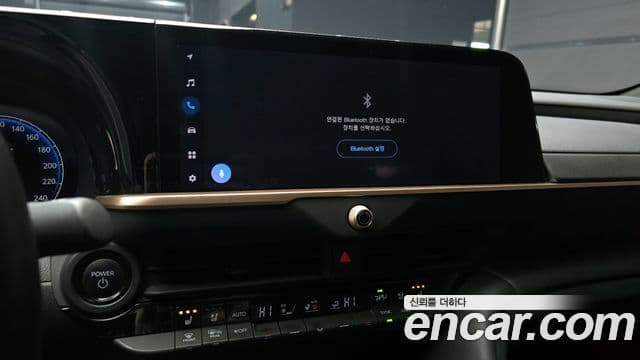 Toyota Crown Crossover 2023 — ფოტო 15/20