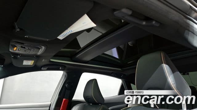 Toyota Crown Crossover 2023 — ფოტო 18/20