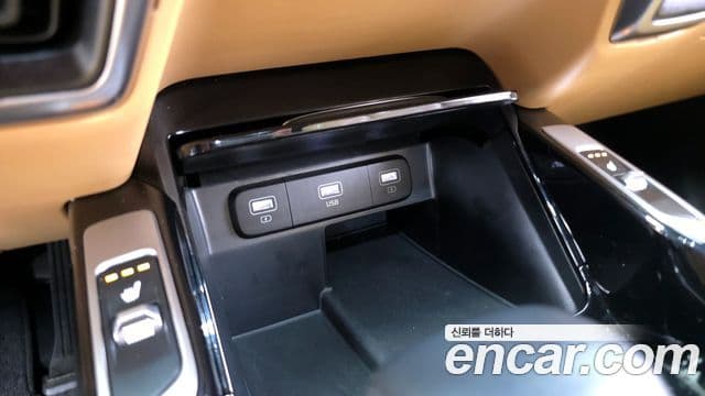 Kia Sorento 2021 — Şəkil 18/20