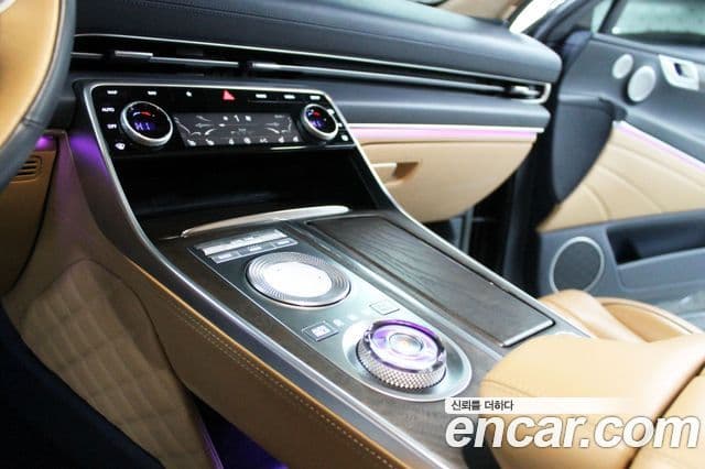 Genesis GV80 2021 — ფოტო 16/20