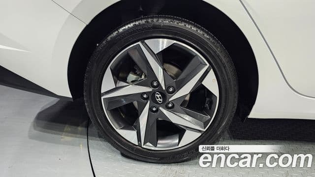Hyundai Avante 2023 — Фото 4/20