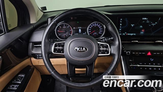 Kia Carnival 2021 — ფოტო 12/20