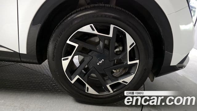 Kia Sportage 2024 — ფოტო 5/20