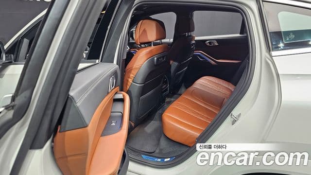 BMW X6 2022 — ფოტო 12/20