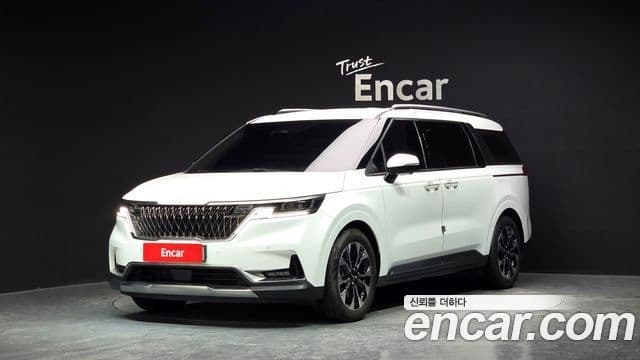 Kia Carnival 2023 — Фото 1/20