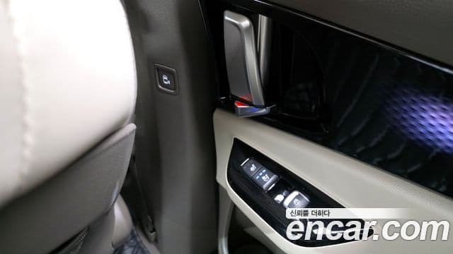 Kia Carnival 2023 — Şəkil 19/20