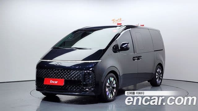 Hyundai Staria 2021 — Фото 1/20