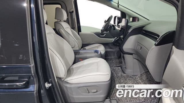 Hyundai Staria 2021 — Фото 11/20
