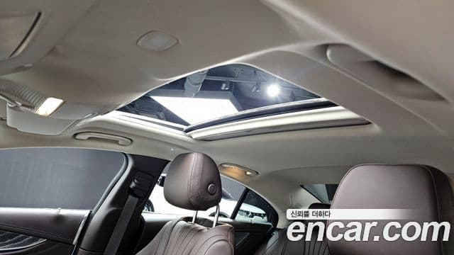 Mercedes-Benz CLS-Class 2020 — Photo 2/20
