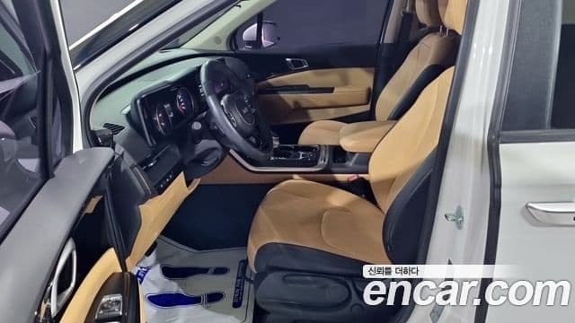 Kia Carnival 2023 — Фото 9/18