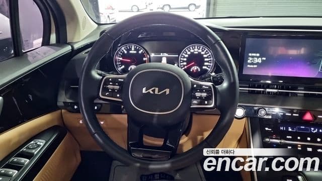 Kia Carnival 2023 — Фото 11/18