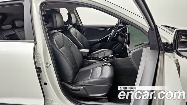 Kia Niro 2022 — Şəkil 12/20